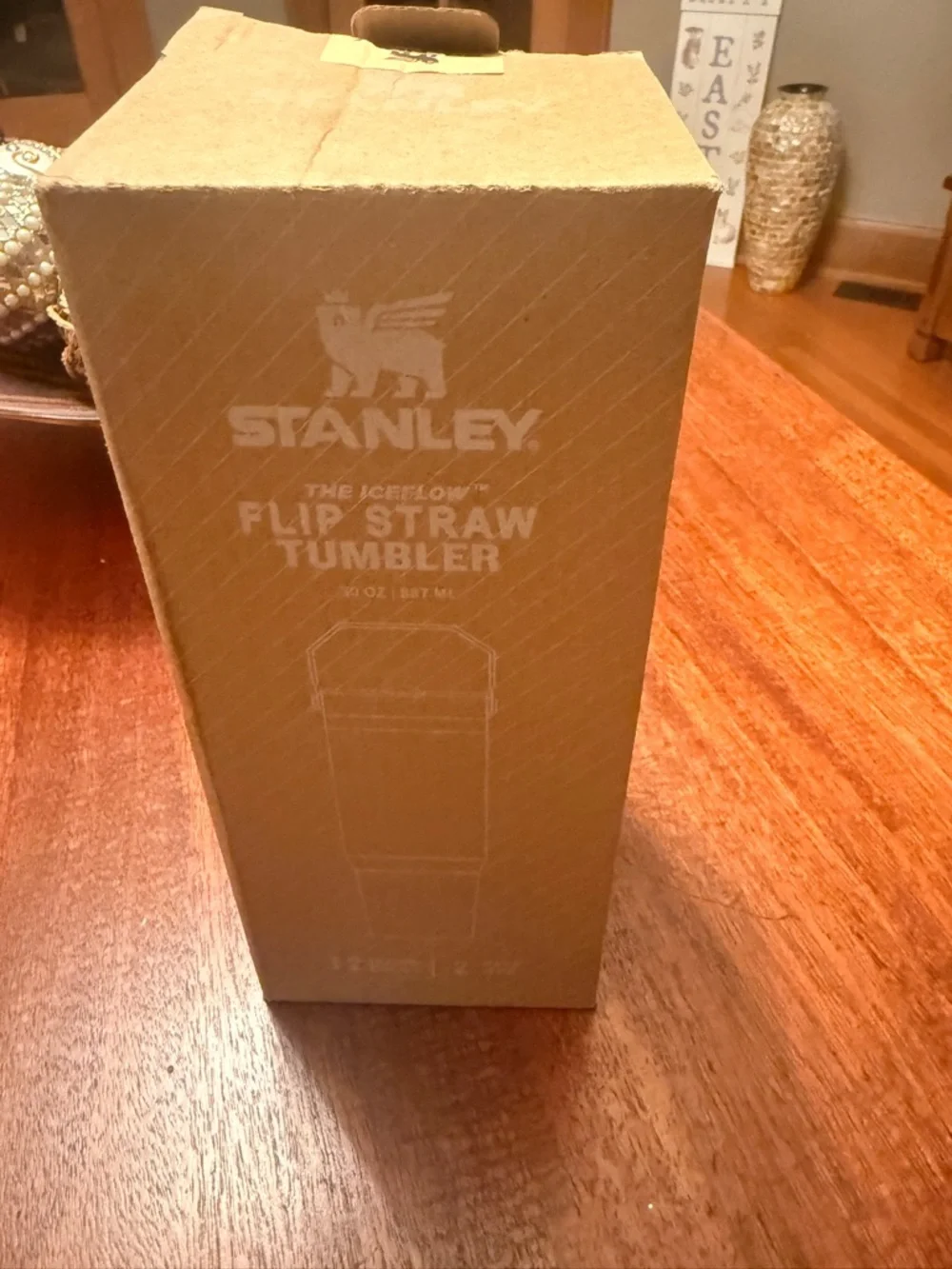 Stanley White Tumbler Box with Colorful LV Floral Graphic - Picture 5 of 5